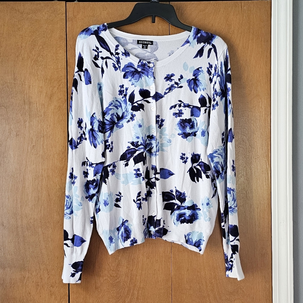 George XXL blue floral cardigan
